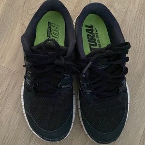 Nike free run 5.0 slightly worn